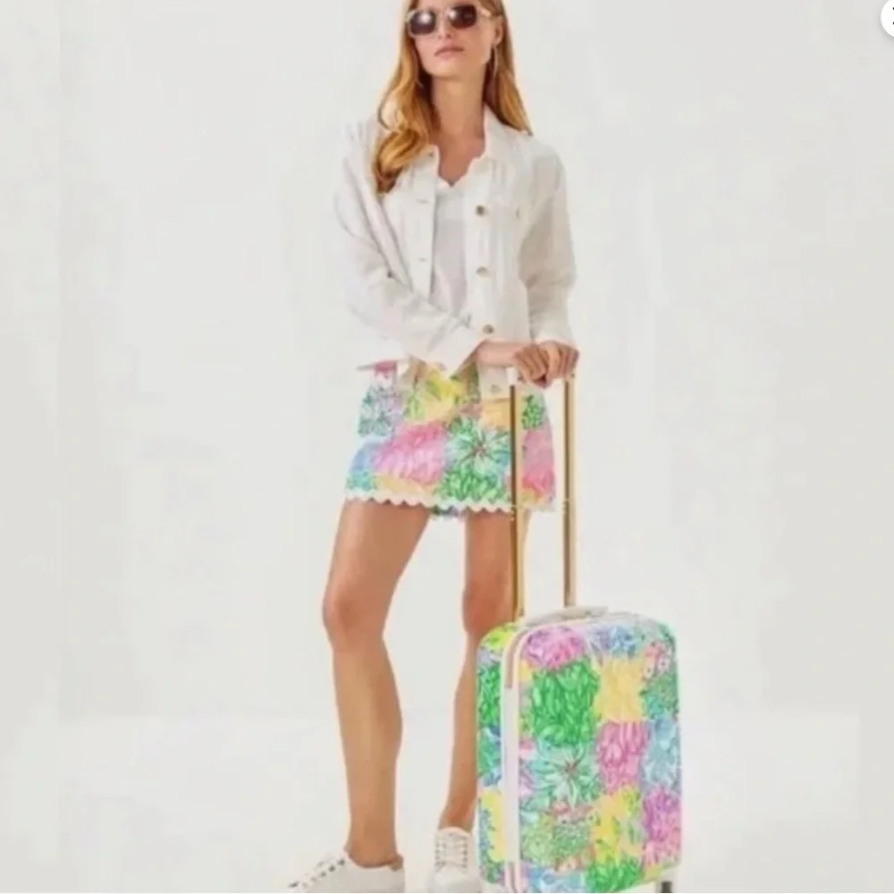 New Lilly Pulitzer Luggage Set Floral Luggage Set with Accessories for Travel - Picture 3 of 12